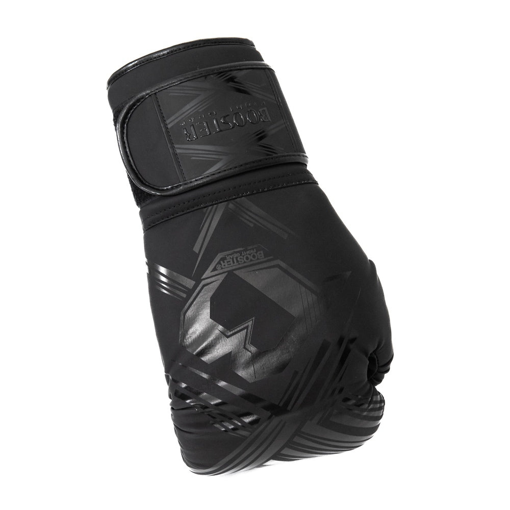 Klettverschluss der schwarzen BFG Alpha Black Boxhandschuhe für Frauen in Nahaufnahme