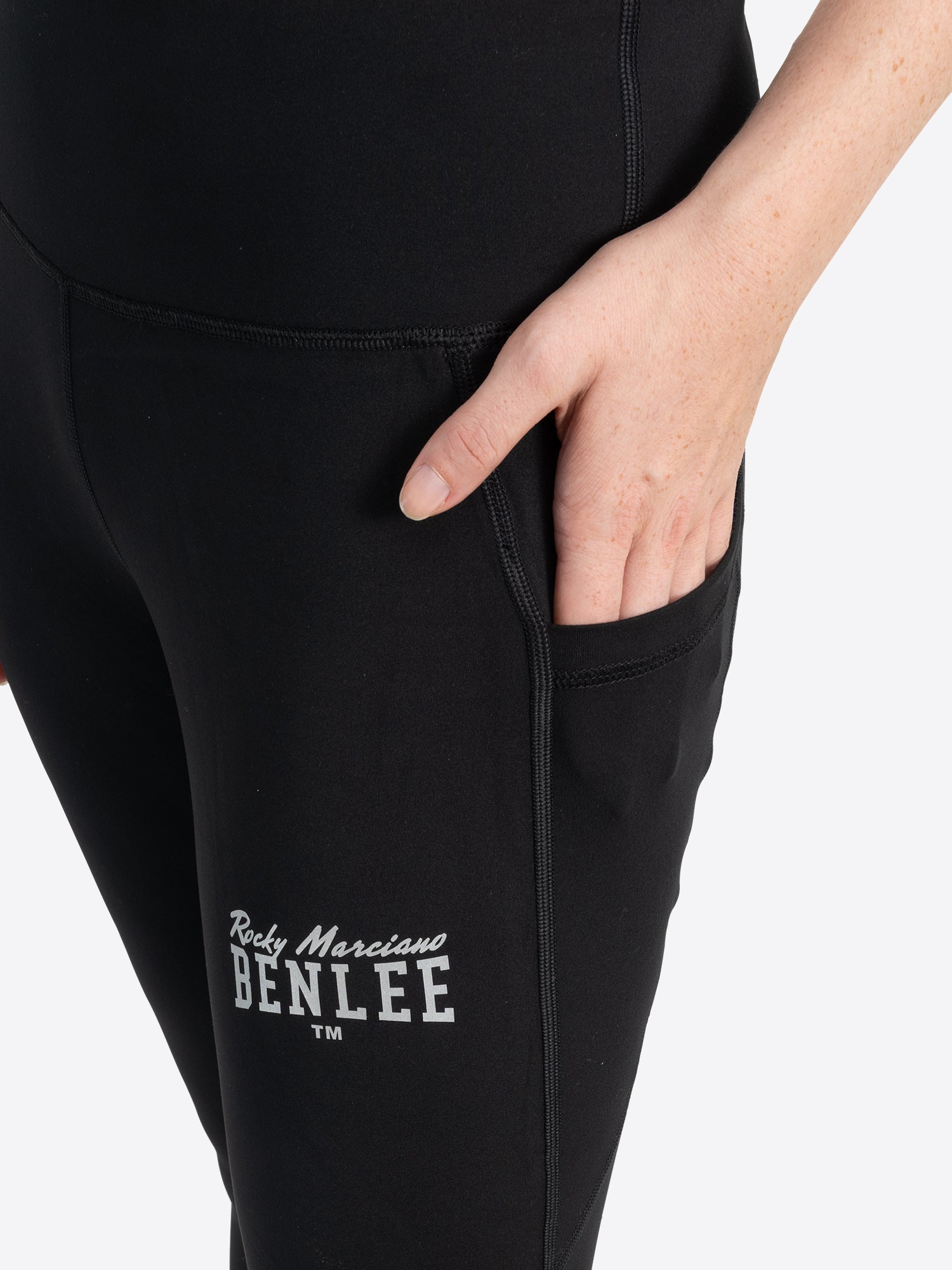 Nahaufnahme des Bundes der MARIBEL Leggings für optimalen Halt