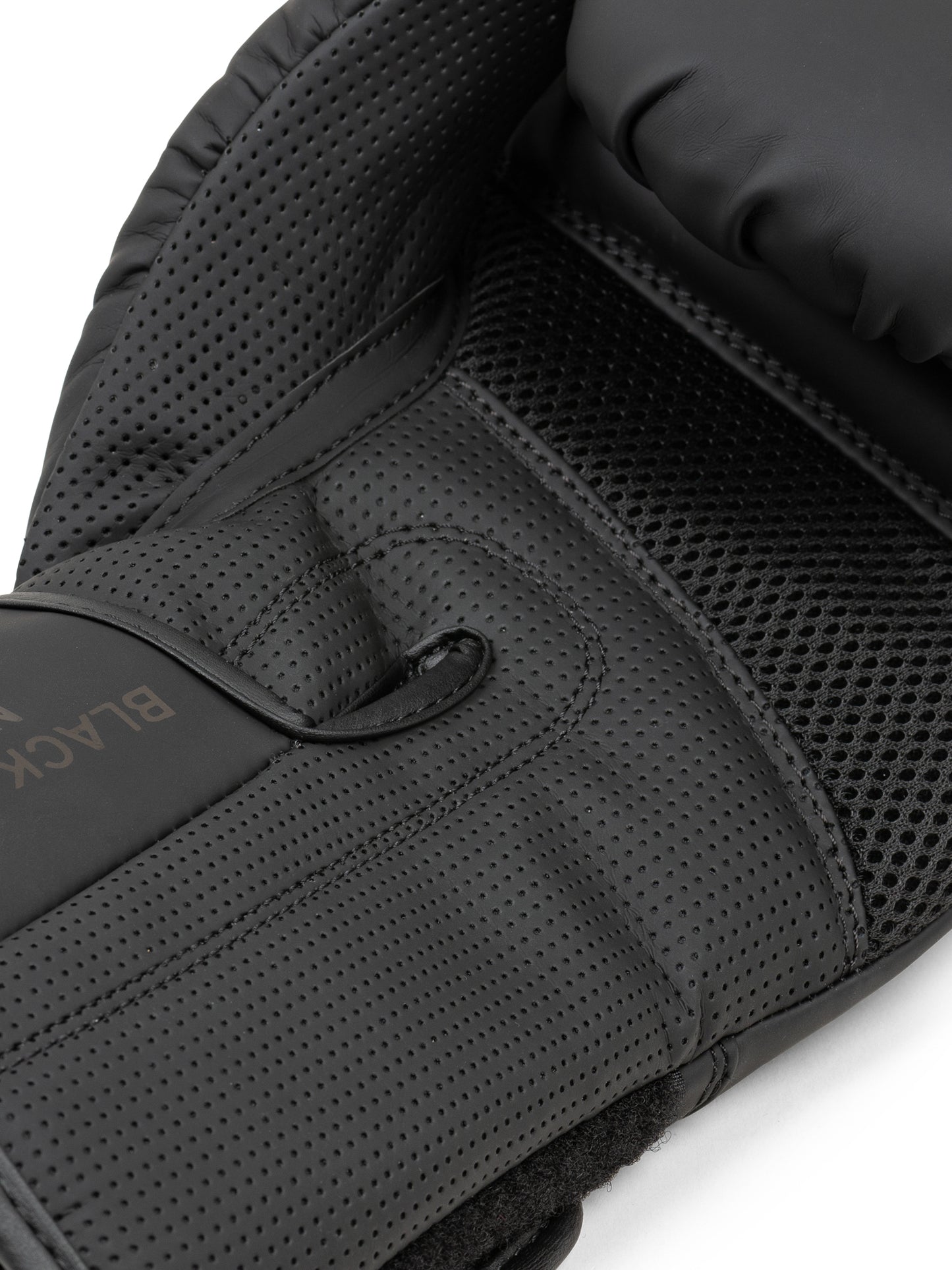 NERO Boxhandschuhe Schwarz für Frauen, ideal für maximalen Schutz beim Kickboxen