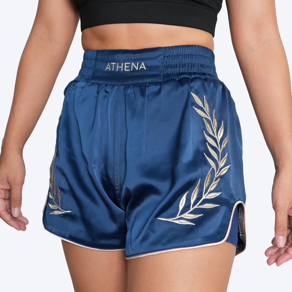Navy/Gold Thaibox-Shorts Athena, entworfen für maximale Bewegungsfreiheit im Training