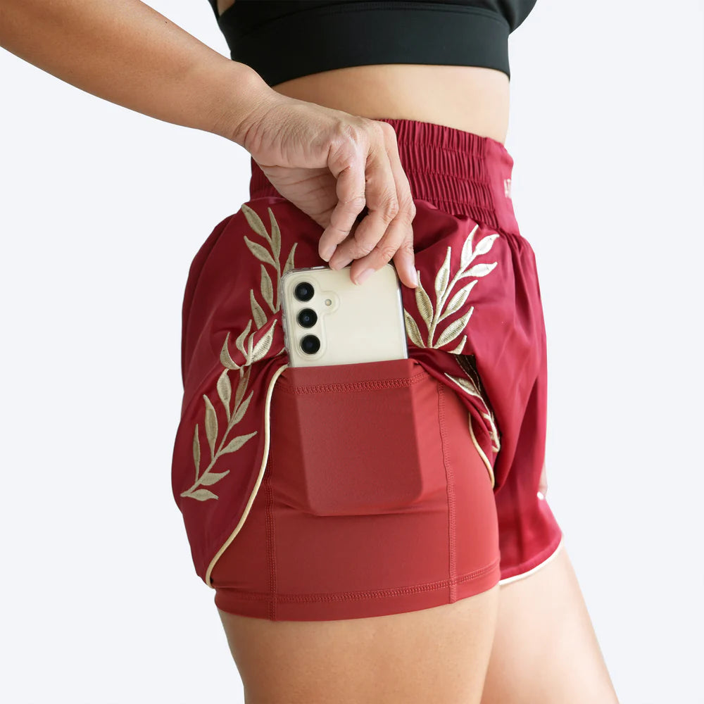 Athena Muay Thai Shorts Damen Rot, passend für Performance und stylisches Auftreten